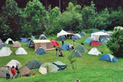 ファミリーキャンプ　キャンプ風景