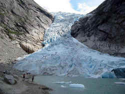 氷河　ノルウェー　ブリクスダール氷河